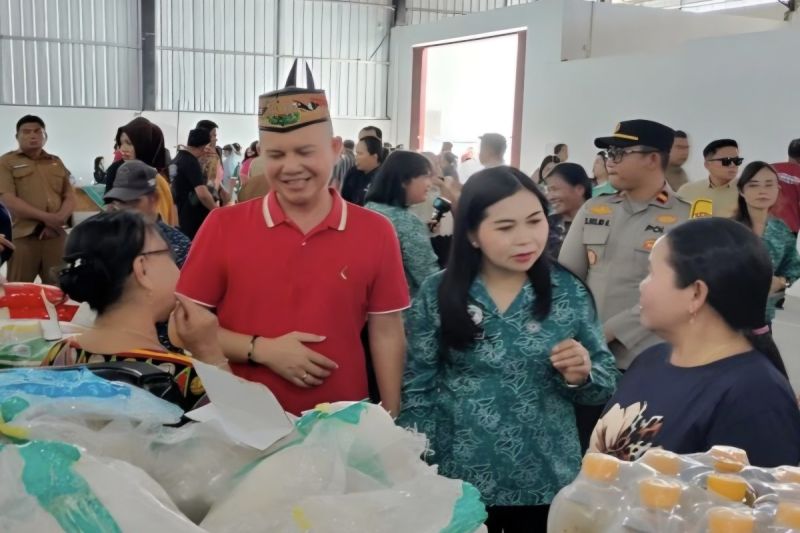 Pemkab Gunung Mas dan PKK Hadirkan Gerakan Pangan Murah di Luwuk Langkuas, Beras Premium Rp77 Ribu per 5 Kg