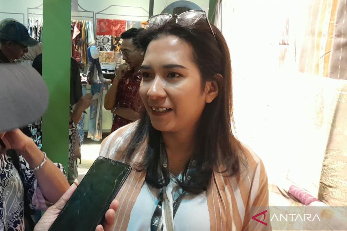 Tenun Ikat Mawar dari Ambon Tembus Pasar Belanda, Satu Lembar Kain Dijual hingga Rp 3,5 Juta