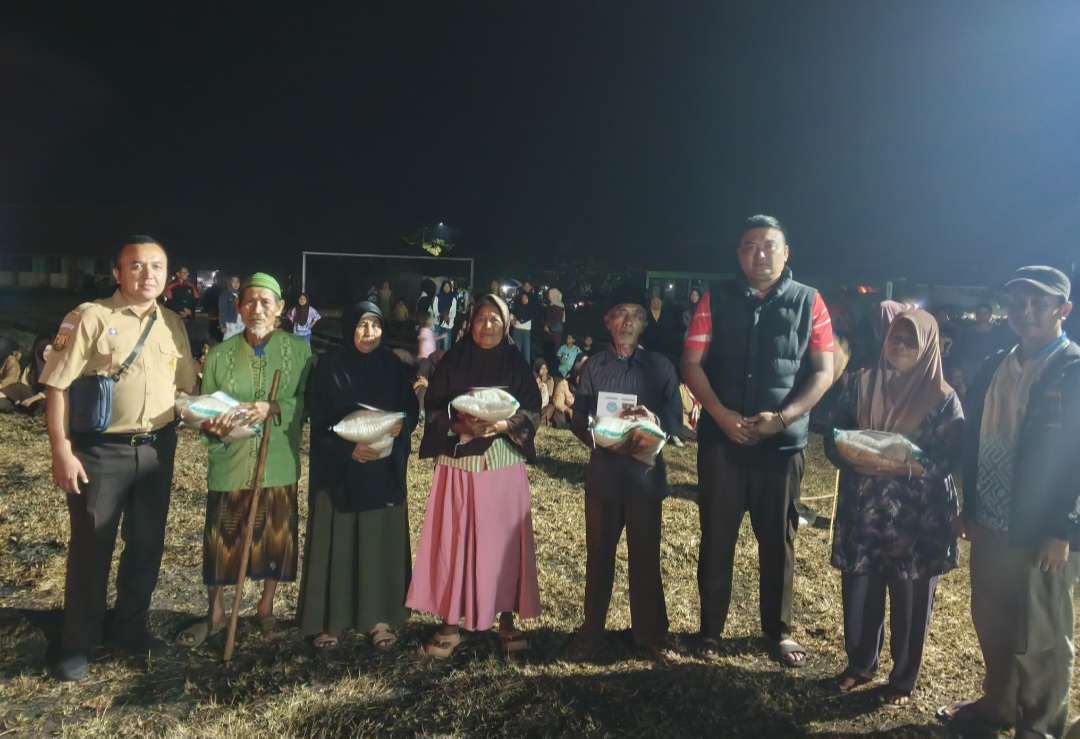 MPLS SMK Mekarmukti Garut Ditutup dengan Santunan untuk 50 Lansia dan Anak Yatim di Pakenjeng
