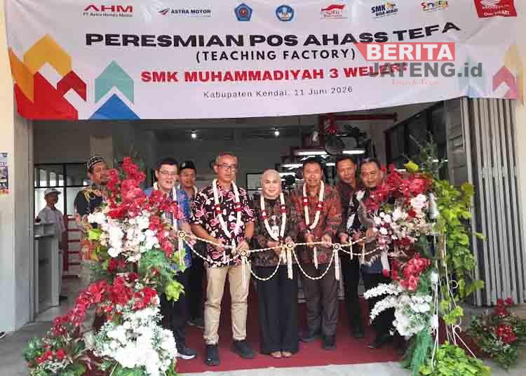Bupati Kendal Resmikan Pos AHASS Teaching Factory di SMK Muhammadiyah 3 Weleri, Lulusan Diharapkan Lebih Siap Kerja