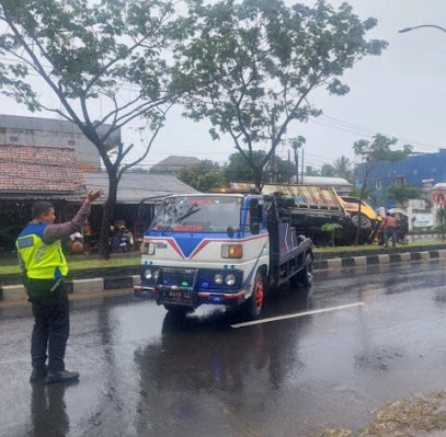 Derek Mobil Serang 2026: Solusi Tepat Saat Darurat di Jalan Raya Kota Serang