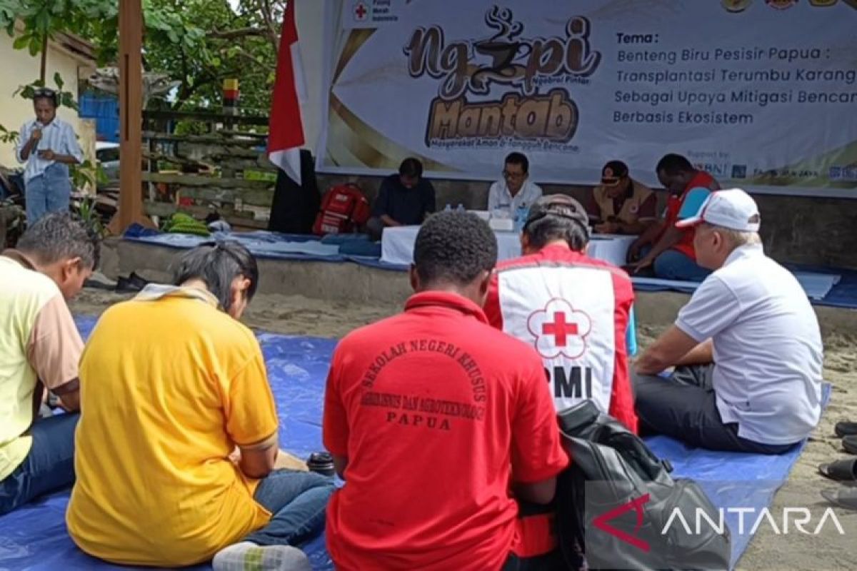 PMI Papua Tanam Terumbu Karang di Jayapura, Benteng Alami Redam 90 Persen Energi Ombak