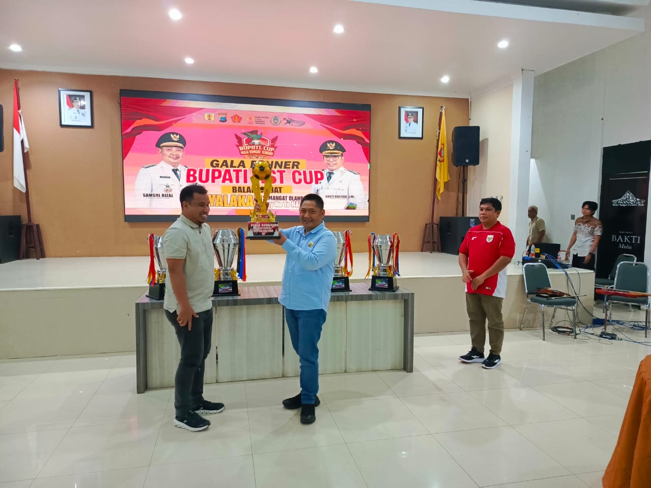 Bupati HST Samsul Rizal Ajak Peserta Junjung Sportivitas di Gala Dinner HST Cup 2026, Hadiah Umrah hingga Motor untuk Penonton