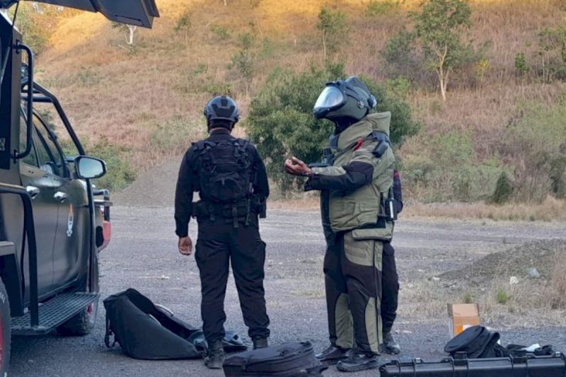 3 Bom Pipa Rakitan Pascakonflik Adonara Timur Dimusnahkan Tim Jibom Brimob Polda NTT