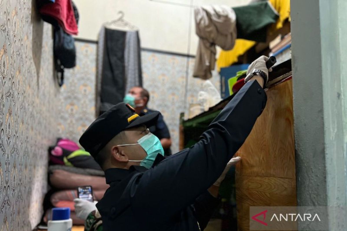 Rutan Kendari Razia Kamar Blok E2, 6 Korek Gas hingga 4 Paku Disita Petugas