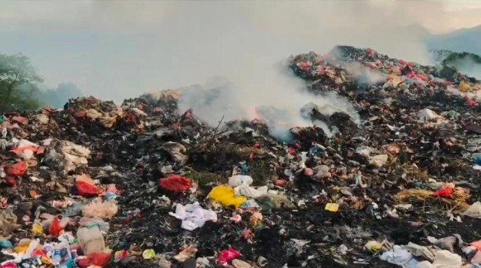 Warga Lingkar TPA Rate Ende Tagih 6 Janji Bupati, dari Air Bersih hingga Tembok Abrasi