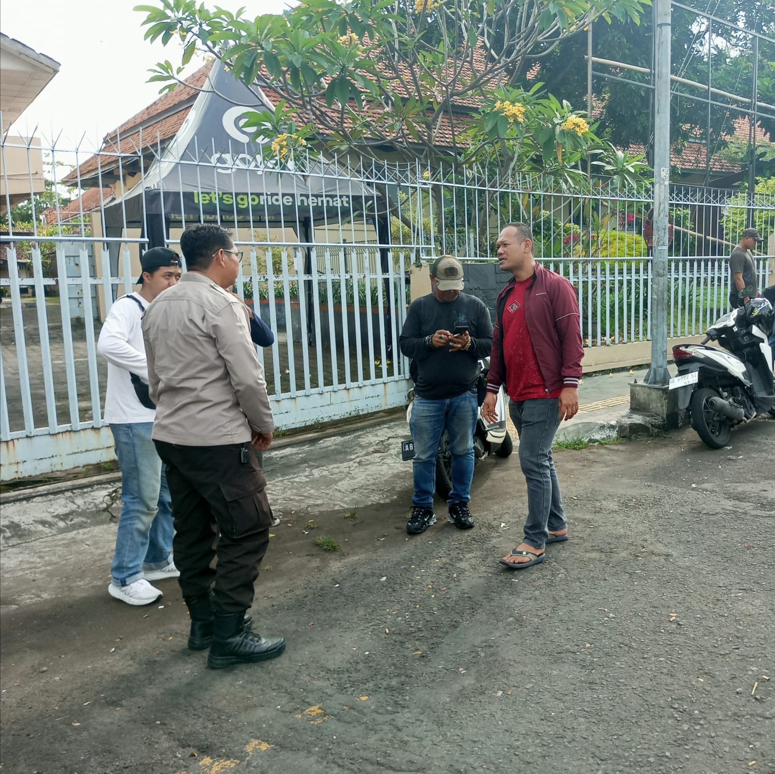 Pelajar 17 Tahun Tewas Dianiaya Pakai Senjata Tajam di Depan SMAN 3 Yogyakarta, Polisi Buru Pelaku