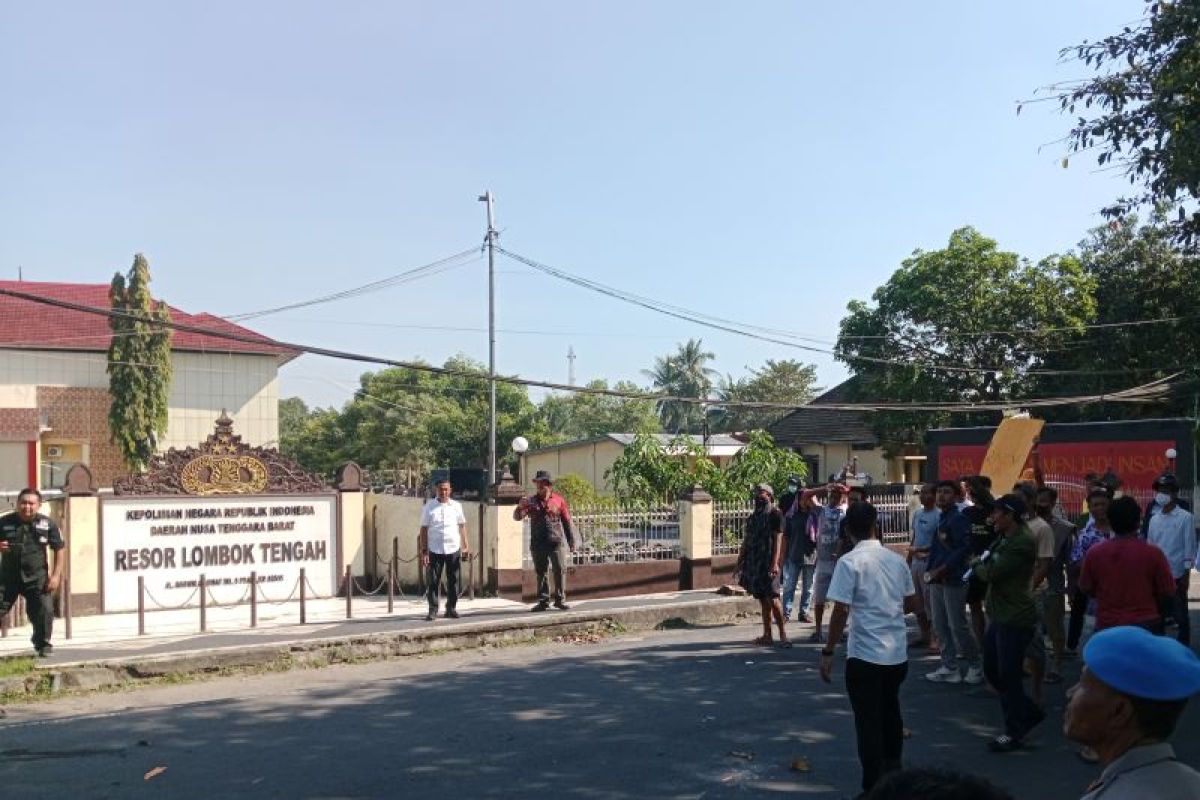 Prakiraan Cuaca Sabtu: Jambi Berawan, Medan dan Padang Hujan Ringan, Sebagian Besar Indonesia Cerah