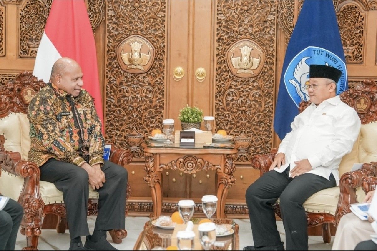 Gubernur Papua Matius Fakhiri Usul Pengembangan 5 SLB ke Kemendikdasmen, Minta Bantuan Guru dan Fasilitas Baru