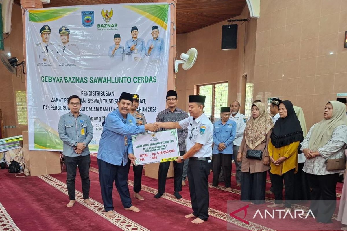 Baznas Sawahlunto Salurkan Zakat Rp676 Juta ke 866 Penerima, 147 Mahasiswa Terima Beasiswa