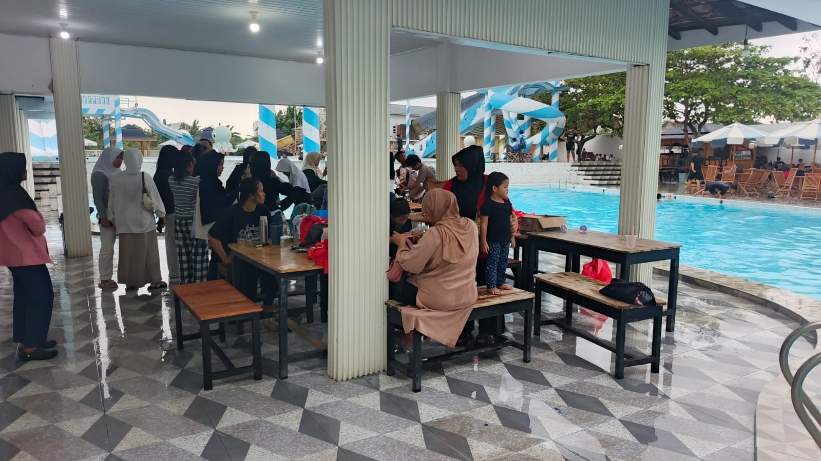 Harga Tiket Kolam Renang KSP Sukarame Bandar Lampung Mulai Rp 16.000, Boleh Bawa Makanan dari Luar
