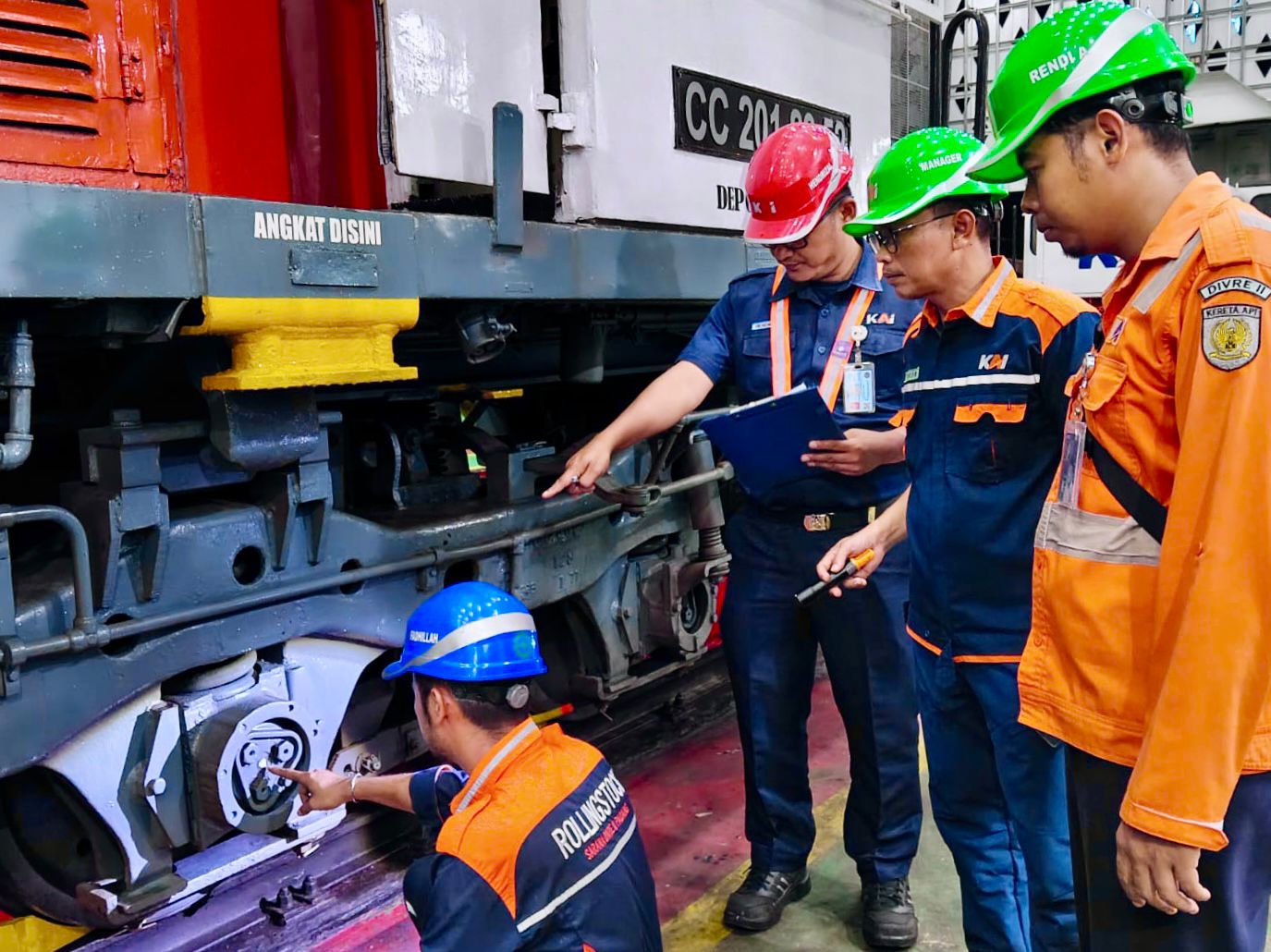KAI Divre II Sumbar Pastikan Seluruh Sarana Kereta Api Laik Operasi, Perawatan Berkala Digelar di Depo Padang hingga Bukit Putus