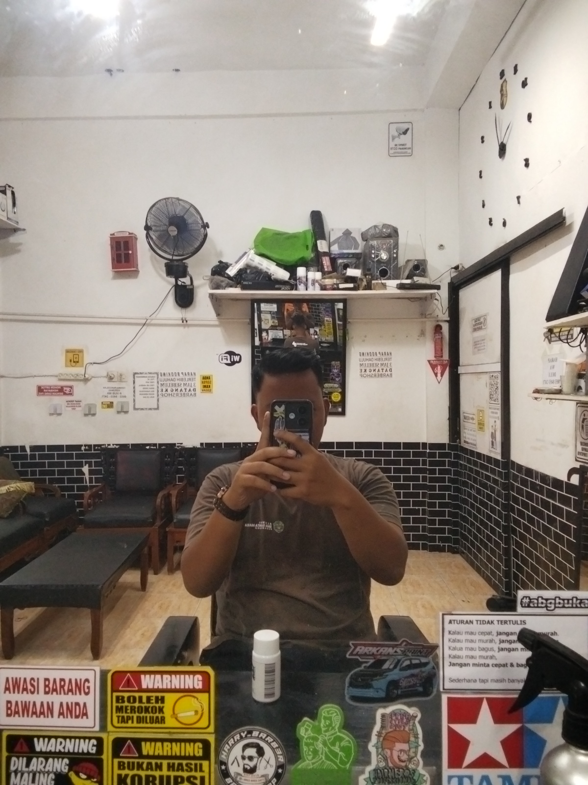 10 Barber Shop Jambi Terbaik 2026: Rekomendasi Pangkas Rambut Keren