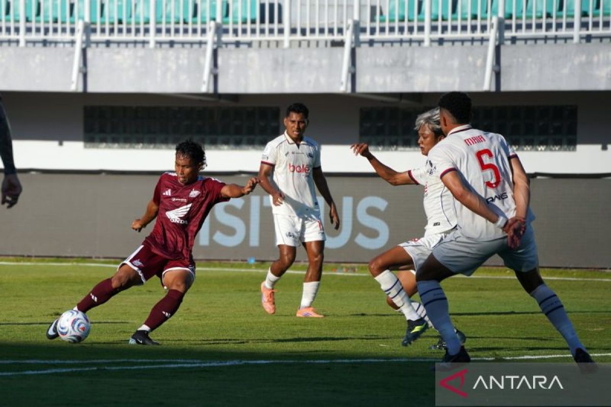 PSM Makassar Raih Poin Pertama Usai Tahan Imbang Arema FC 3-3 di Stadion Gelora BJ Habibie
