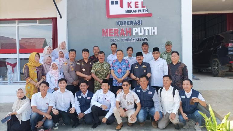 Bupati Bengkulu Tengah Dorong Seluruh Desa Siapkan Lahan untuk Program 1.061 Koperasi Merah Putih yang Diresmikan Presiden