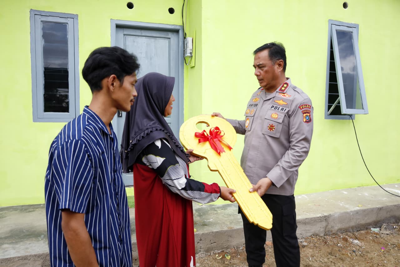 Polda Bangka Belitung Selesaikan 1 dari 13 Target Bedah Rumah, Irjen Viktor: Kami Yakin Ini Bantu Warga
