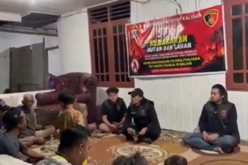 Polda Kaltara Patroli Karhutla di Bulungan, Temukan Warga Bakar Lahan dan Padamkan Bersama