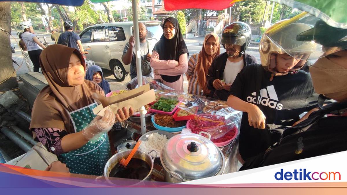 13 Macam Jaje Bali Khas Karangasem Diserbu Pembeli di Denpasar, Antre Sejak Pukul 06.30 Wita