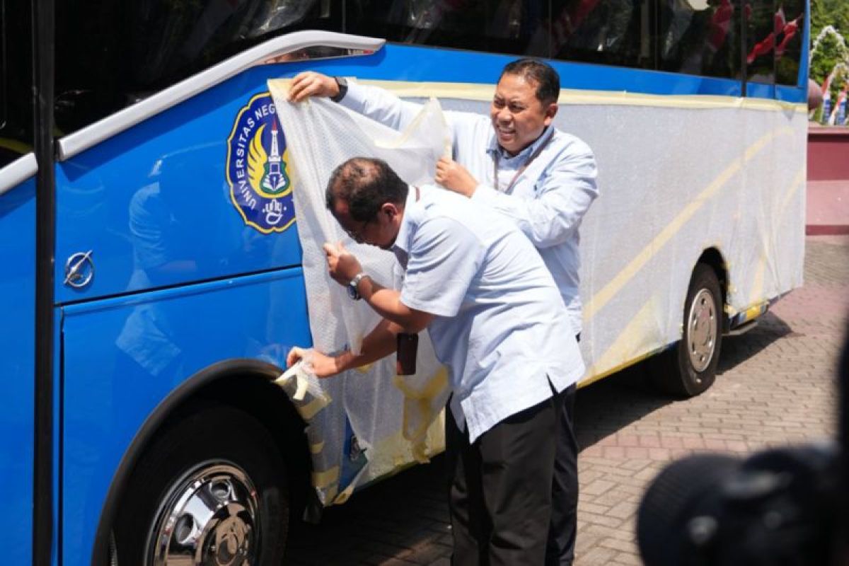 UNY Resmi Operasikan Dua Bus Listrik VKTR untuk Transportasi Kampus Ramah Lingkungan, Ini Spesifikasinya