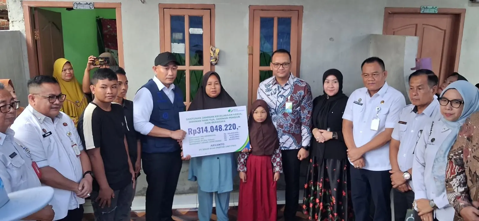 Pemkot Lubuklinggau dan BPJS Ketenagakerjaan Serahkan Santunan JKK ke Ahli Waris Karyawan Tewas Kecelakaan di Muratara