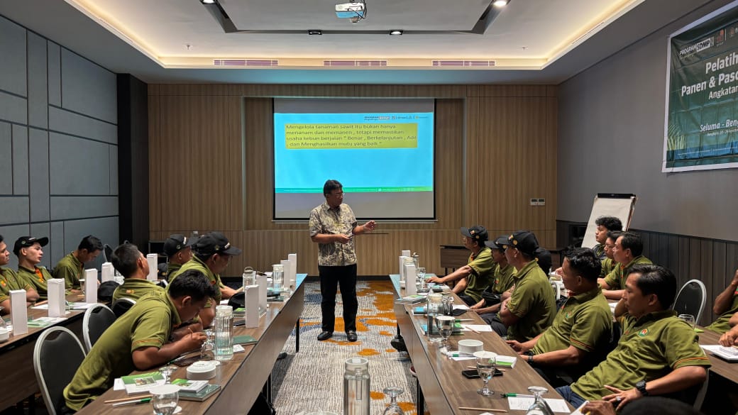 60 Pekebun Sawit Seluma Dibekali Teknis Panen dan Pascapanen oleh AKPY, BPDP dan Ditjenbun demi Jaga Mutu TBS