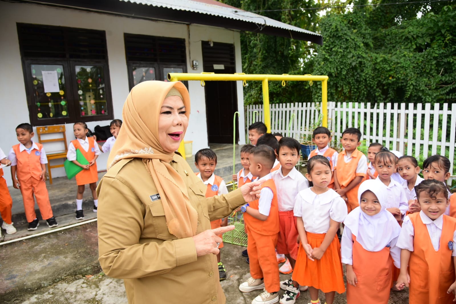 Wagub Gorontalo Idah Syahidah Ajak Para Ayah Antar Anak di Hari Pertama Sekolah, Dukung Gerakan Nasional GAMAS