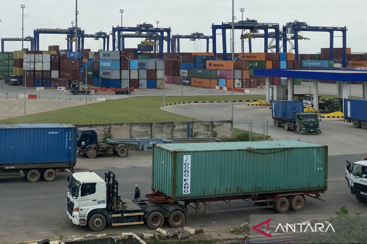 Efisiensi Logistik Batam: Layanan Direct Call TPK BTP Pangkas Waktu Kirim ke Shanghai Jadi 7 Hari, Biaya Turun 35 Persen