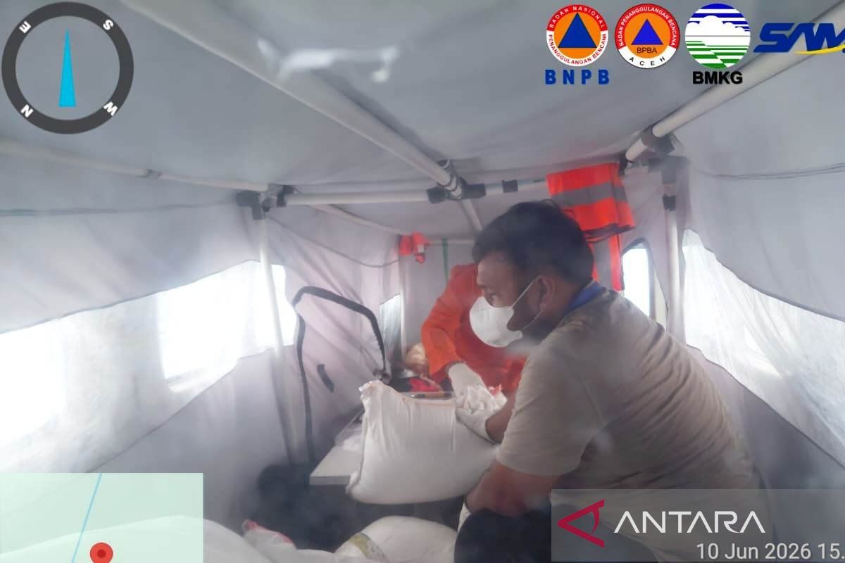 BNPB Tabur Satu Ton Garam di Langit Aceh Barat untuk Modifikasi Cuaca Antisipasi Karhutla