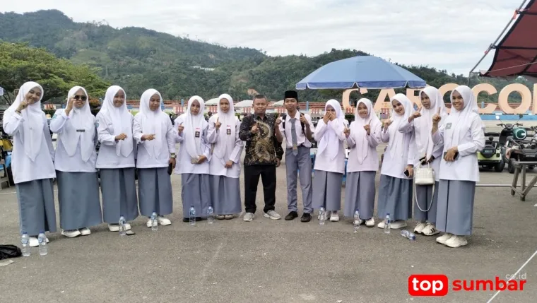 Siswi SMA Negeri 1 Pancung Soal Juara III Lomba Asmaul Husna Kabupaten Pesisir Selatan, Camat Ucapkan Apresiasi
