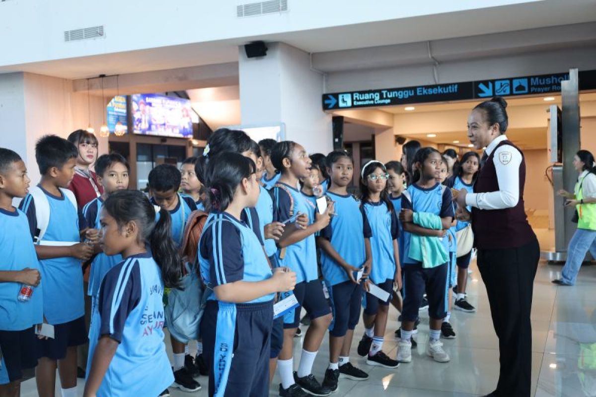 Bandara Sentani Jayapura Gelar Airport Edu Tour untuk 25 Siswa SD, Kenalkan Profesi Penerbangan