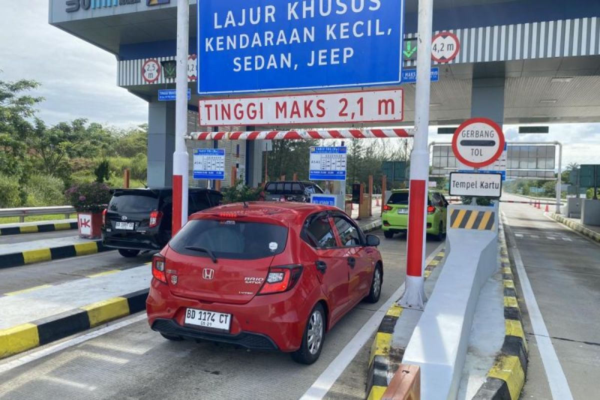Lonjakan 46 Persen di H-1 Idul Adha, 19.004 Kendaraan Padati Tol Palindra-Palembang