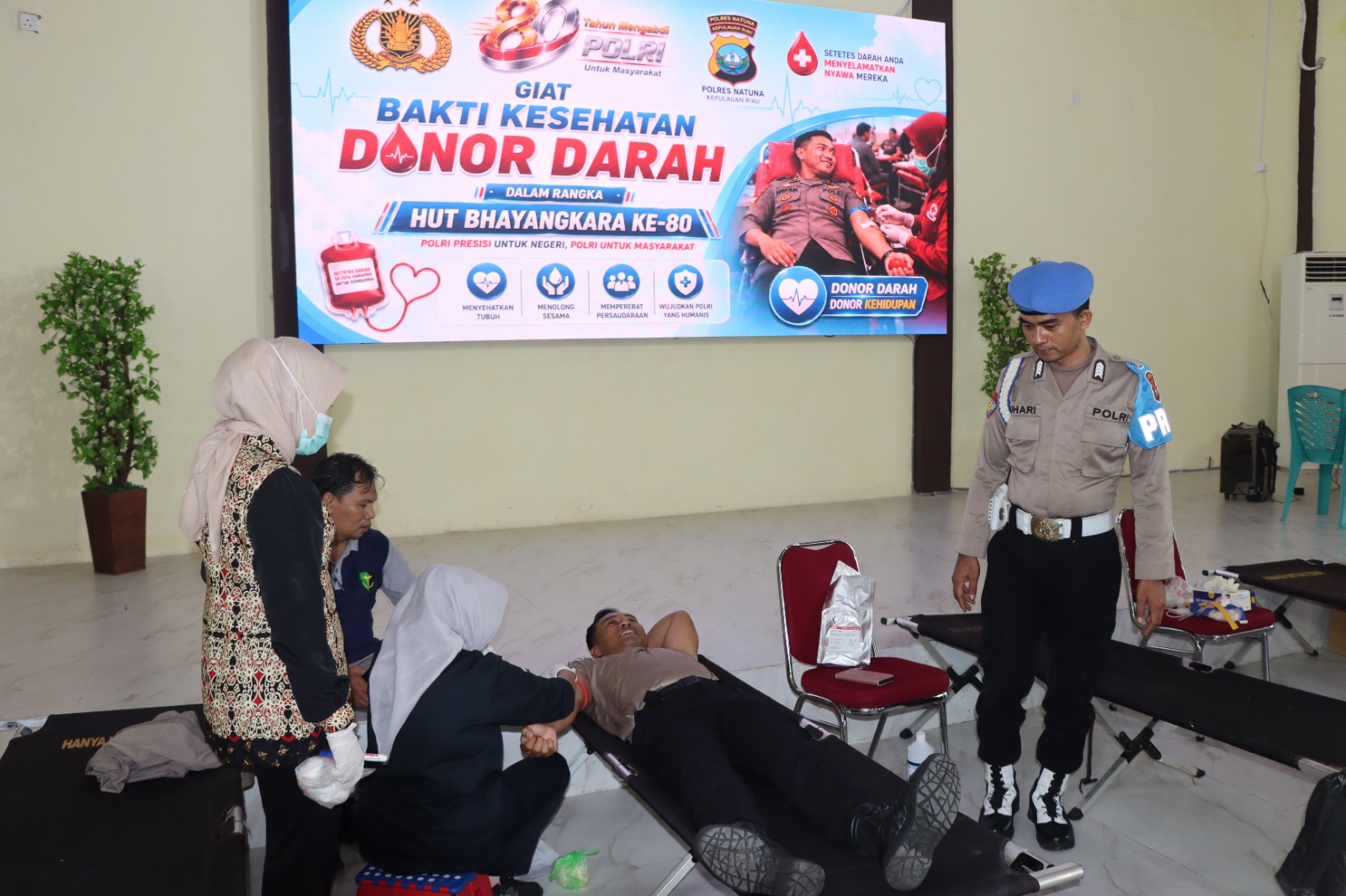 Hari Bhayangkara ke-80, Polres Natuna Kumpulkan 15 Kantong Darah untuk Pasien di RSUD Natuna