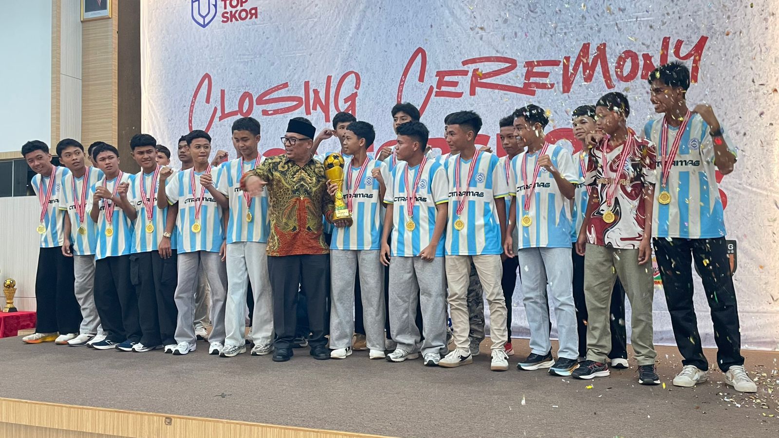 Wagub Kepri Nyanyang Haris Pratamura Tutup Liga TopSkor Zona Batam 2026, Dua Klub Juara Siap Wakili Kepri ke Jakarta