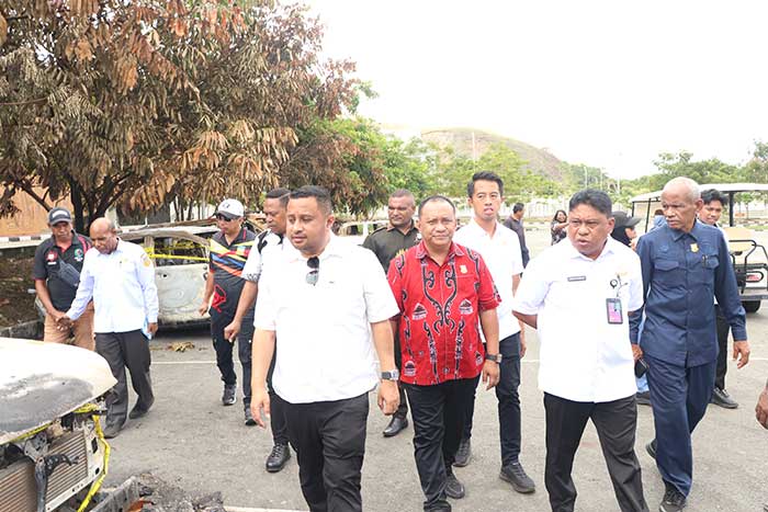 Komisi IV DPR Papua Temukan Kerusakan Parah di Stadion Lukas Enembe, Kaca Pecah hingga Kendaraan Terbakar