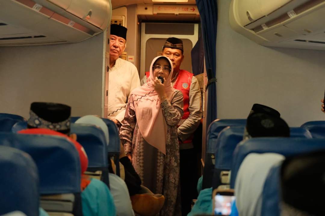 Bupati Berau Lepas 215 Calon Haji di Bandara Kalimarau, Jamaah Termuda 24 Tahun dan Tertua 81 Tahun