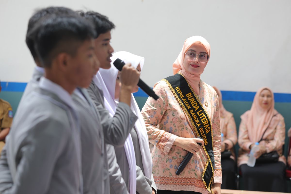 Bunda Literasi Babel Noni Hidayat Arsani Gencarkan DWP Mengajar di SMAN 1 Pangkalpinang, Sasar Minat Baca Siswa