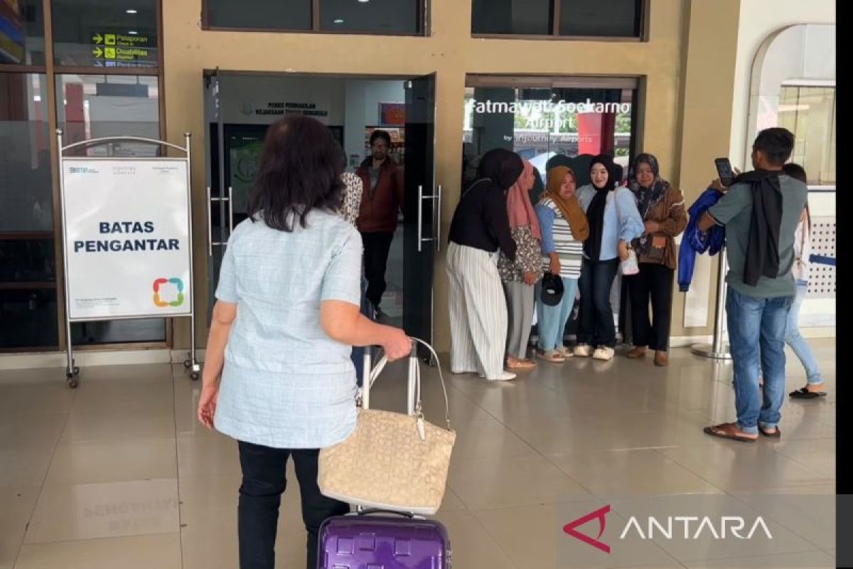 18 Penerbangan di Bandara Fatmawati Soekarno Bengkulu Kembali Normal Usai Dampak Erupsi Gunung Anak Krakatau