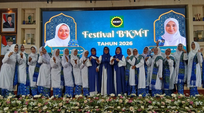 Wakili NTB, Majelis Taklim PKK Kelurahan Pekat Sumbawa Tembus 10 Besar Lomba Mars BKMT Nasional
