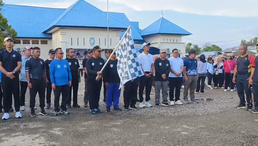 Wakil Bupati Malinau Ajak Warga Perkuat Persatuan Lewat Jalan Sehat dan Senam Bareng di HUT ke-1 FPK