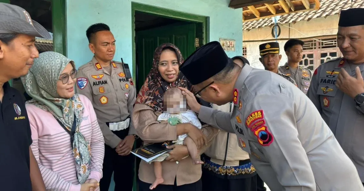 Polres Pekalongan Kawal Balita Bibir Sumbing hingga Operasi di Jakarta, Bantuan Langsung Diserahkan Kapolres