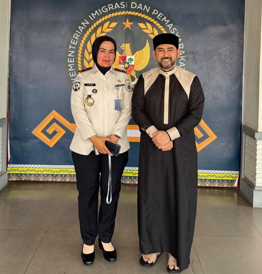 Safari Dakwah Habib Ahmad Al Habsyi di Lapas Kelas I Bandar Lampung, Warga Binaan Tampilkan Marawis dan Terima Wakaf Al-Quran