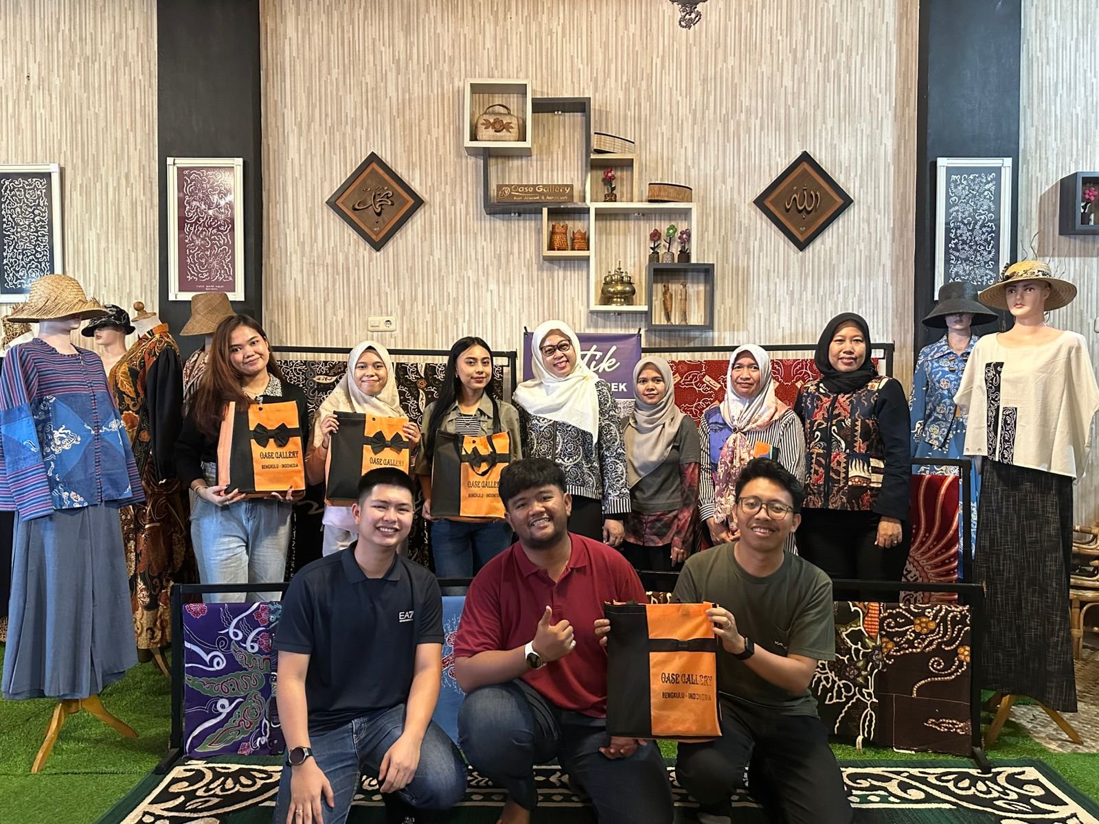 Batik Besurek Bengkulu Tembus Pasar Malaysia dan Singapura, Oase Gallery Buktikan UMKM Binaan Pertamina Mampu Go Internasional