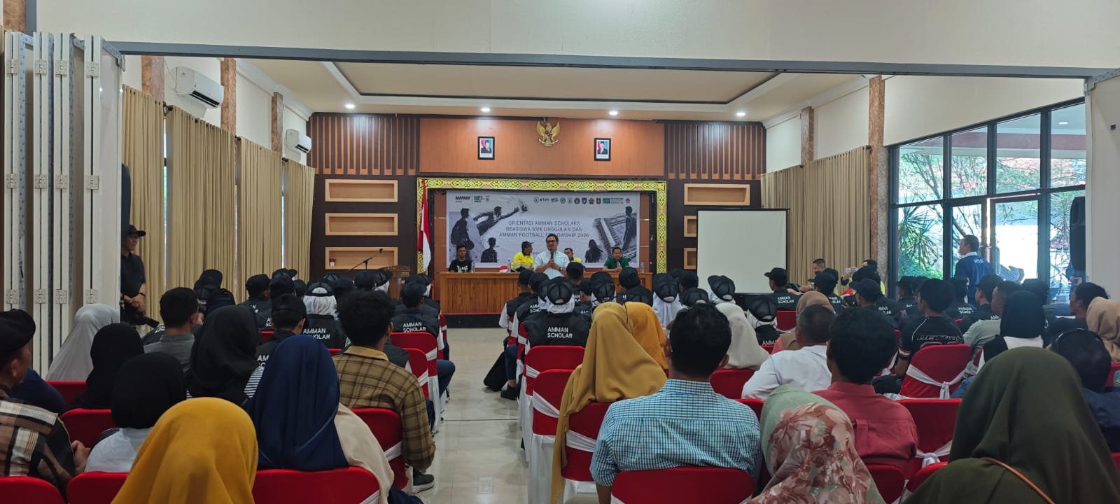Wakil Ketua DPRD Sumbawa Barat Minta Orang Tua Dukung Penuh Peserta Beasiswa AMMAN Scholars di SMK Unggulan Jawa