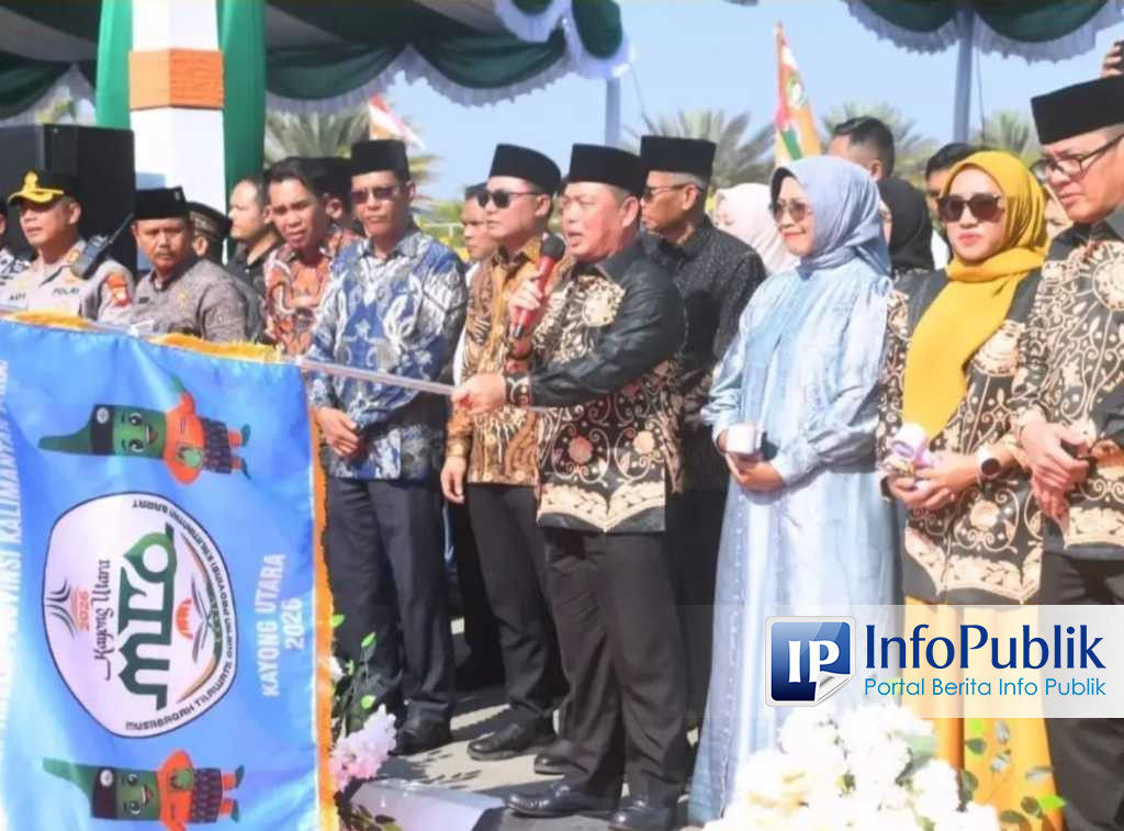 34 Peserta Meriahkan Pawai Ta'aruf MTQ XXXIV Kalbar di Kayong Utara, Bupati Sebut Simbol Persatuan Umat