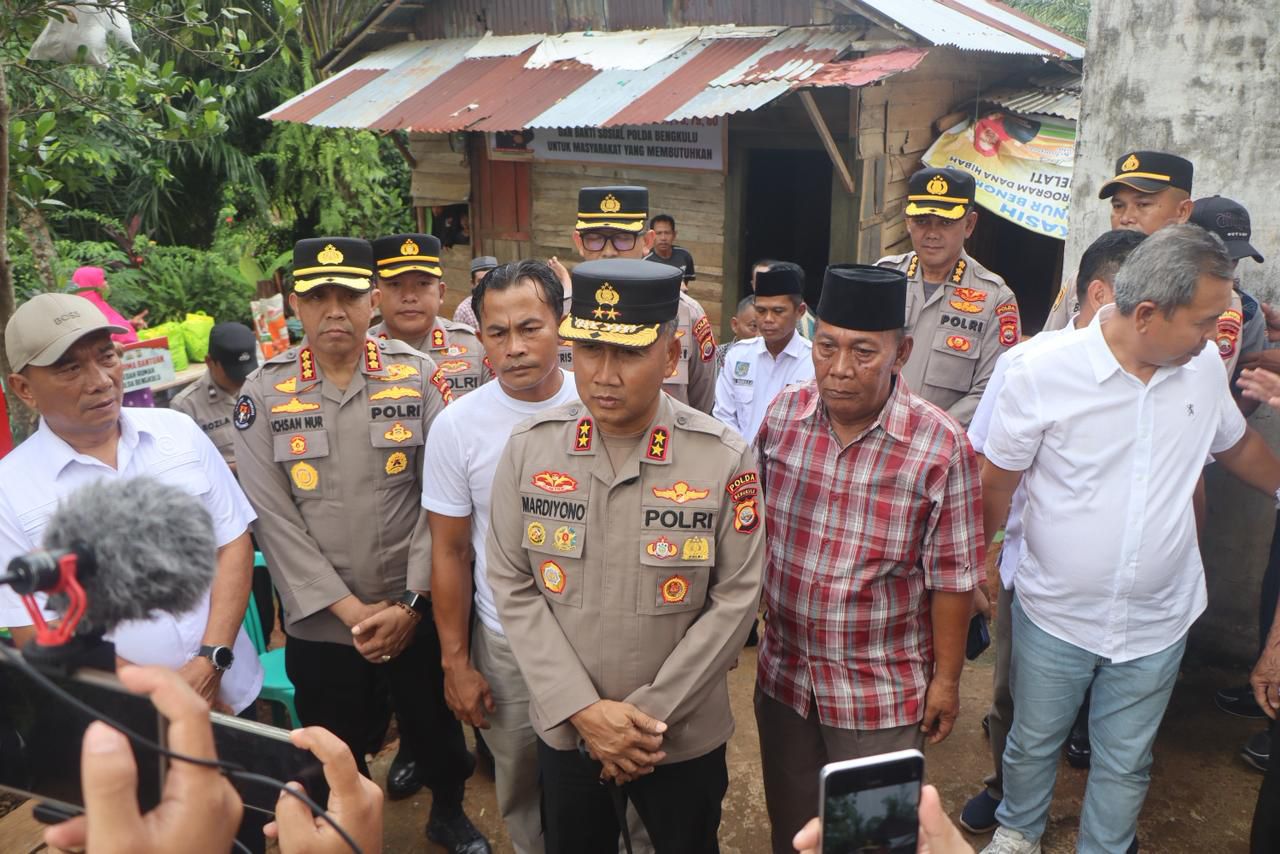 Kapolda Bengkulu Tutup Masa Tugas dengan Bedah Rumah ke-77 hingga 80, Sasar Buruh Harian dan Petani
