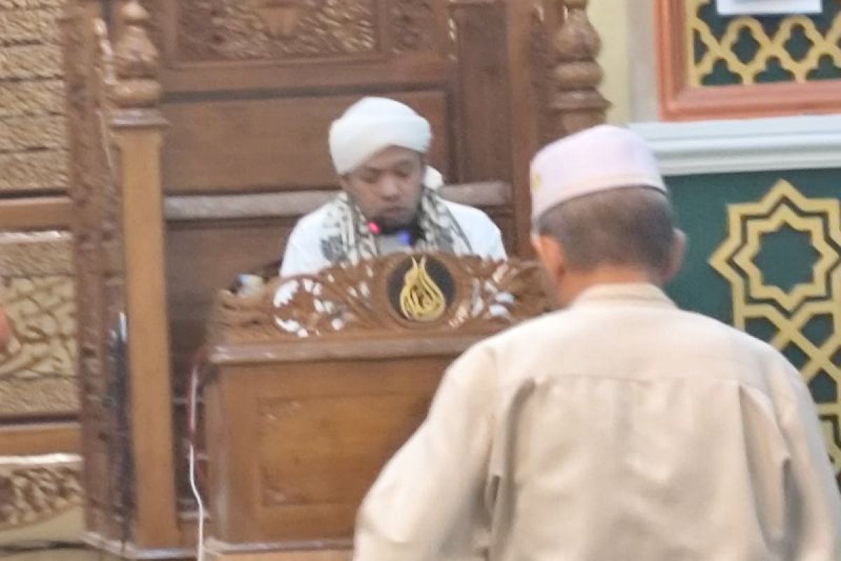 Ustadz Walad Hadrawi Ingatkan Pentingnya Konsistensi Ibadah dalam Tausyiah Subuh di Masjid Al Falah Banjarmasin