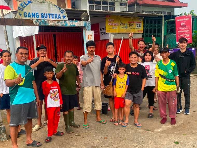 Warga RT 002 Tanjung Hulu Pontianak Timur Rutin Kerja Bakti Tiap 2 Bulan, Bersihkan Drainase demi Cegah Banjir