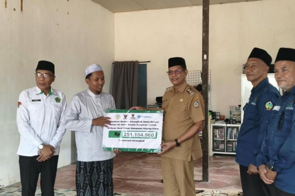 BAZNAS dan Pemkab Kayong Utara Bangun Sumur untuk Santri Pondok Tahfidz Darul Hikam Sukadana