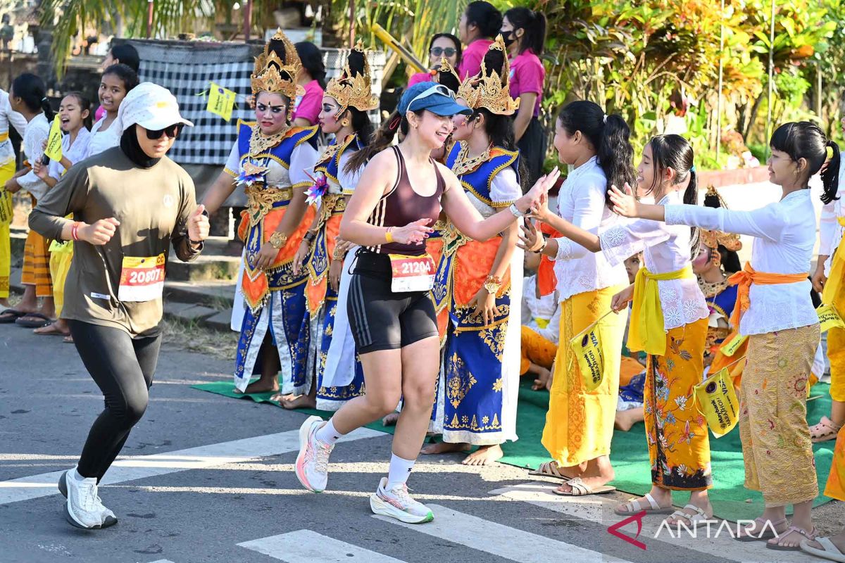 Maybank Marathon 2026 di Gianyar Bali Diikuti 14.100 Pelari dari 46 Negara, Warga Sepanjang Rute Beri Dukungan