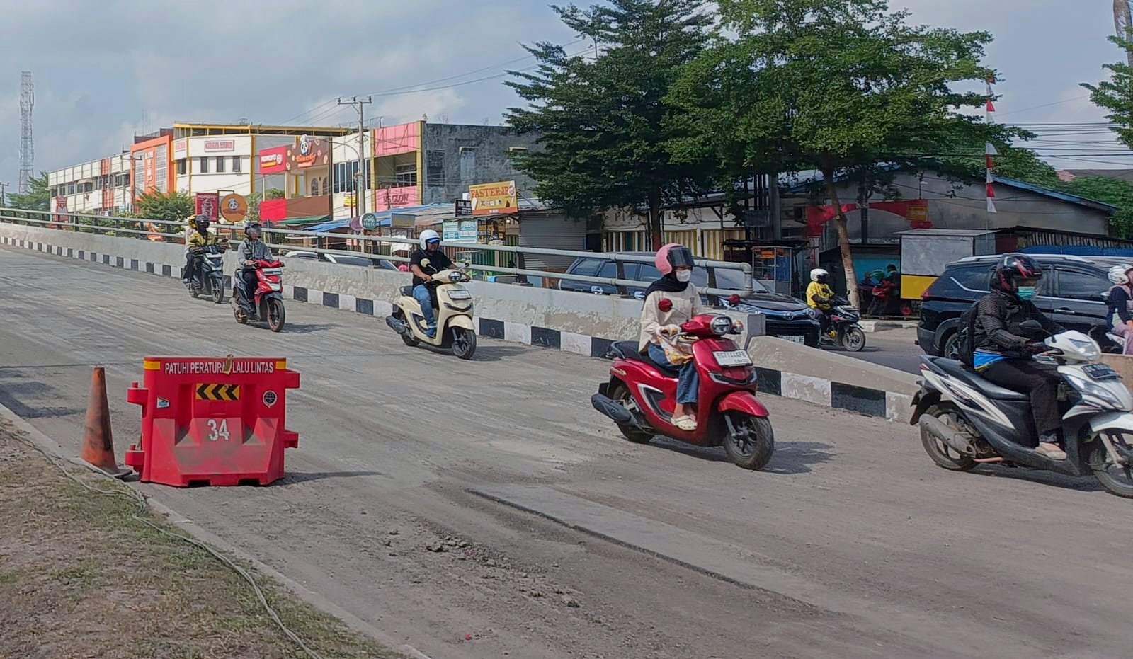 Jembatan Fly Over Jakabaring Belum Diaspal Enam Hari Setelah Dikeruk, Warga Khawatirkan Keselamatan Pengendara Motor